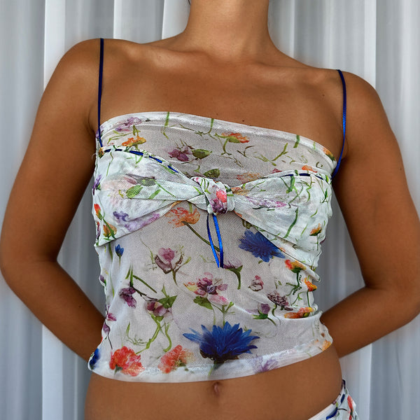 White Flower Top